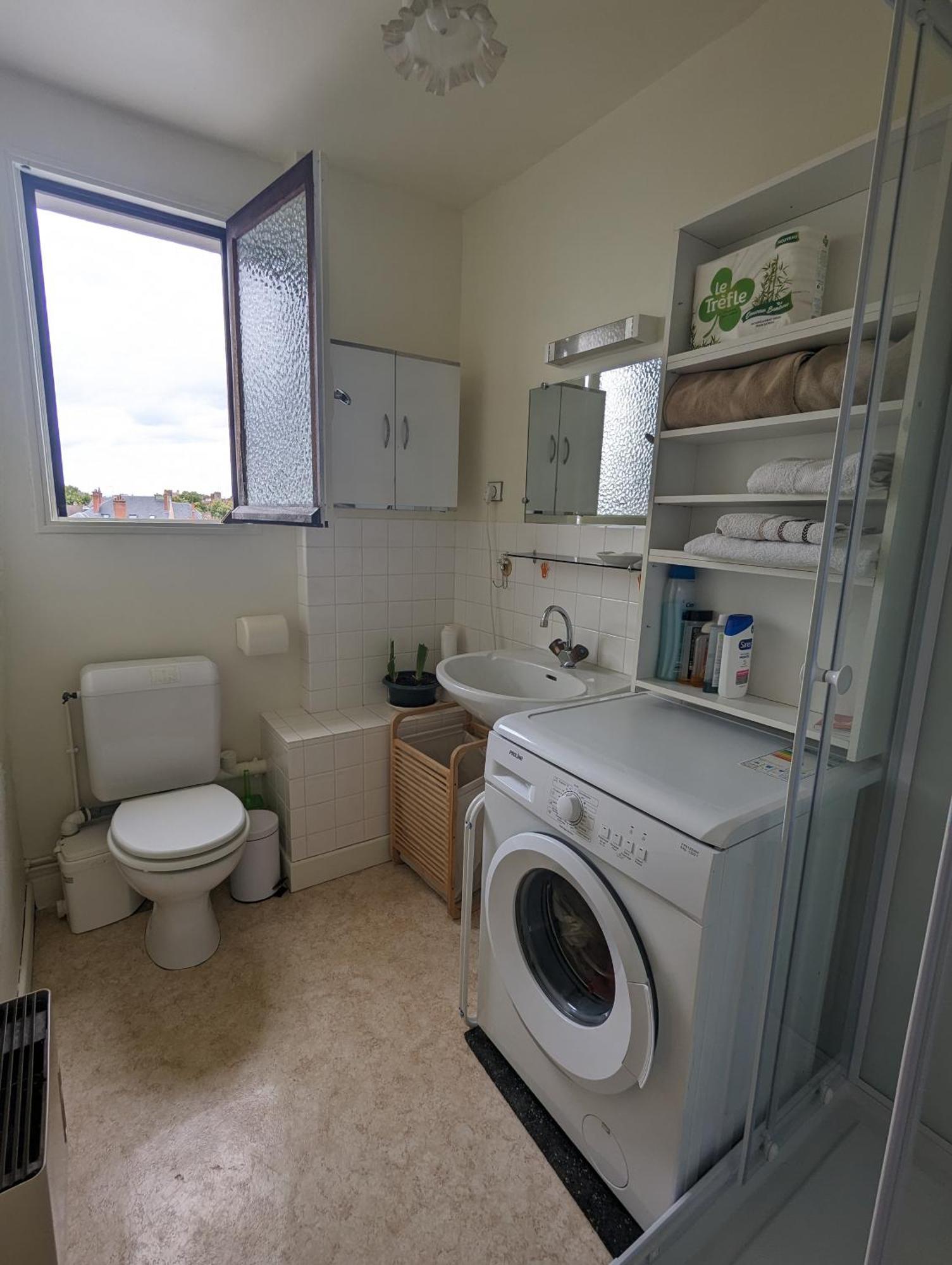 Studio 63M2 3Eme Etage Ou Chambre Dans Appartement 2Eme Etage Pour Sejours A Moulins Moulins  Buitenkant foto